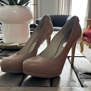 As new NUDE MICHAEL KORS PUMPS